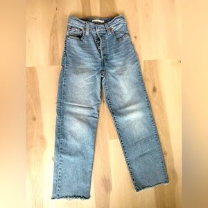 Levi’s Ribcage Straight